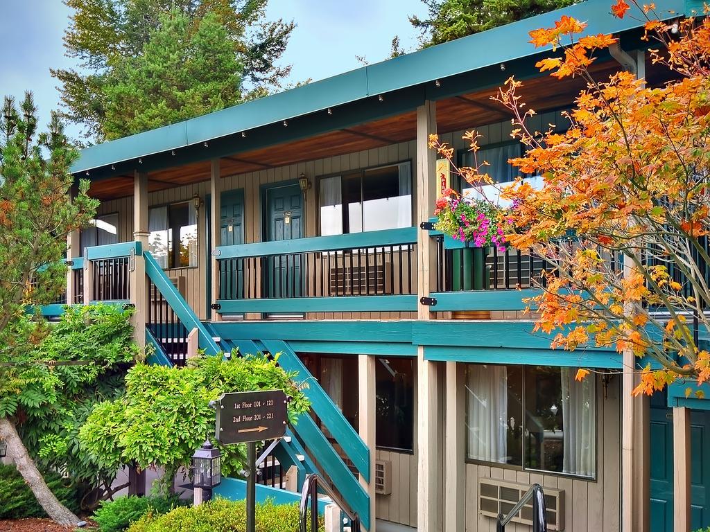 Coachman Inn Oak Harbor Exteriör bild